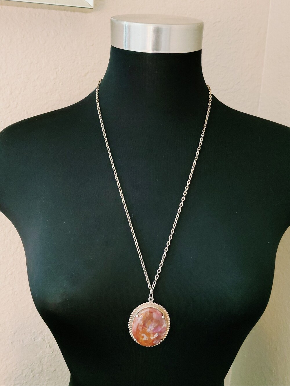 Vintage Gold Red Agate Cameo Necklace
